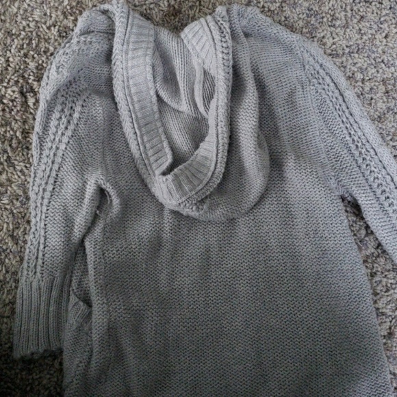 Hollister grey cardigan w/ quarter length sleeves - Picture 4 of 4